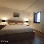 La Petite Maison Dans La Bastide